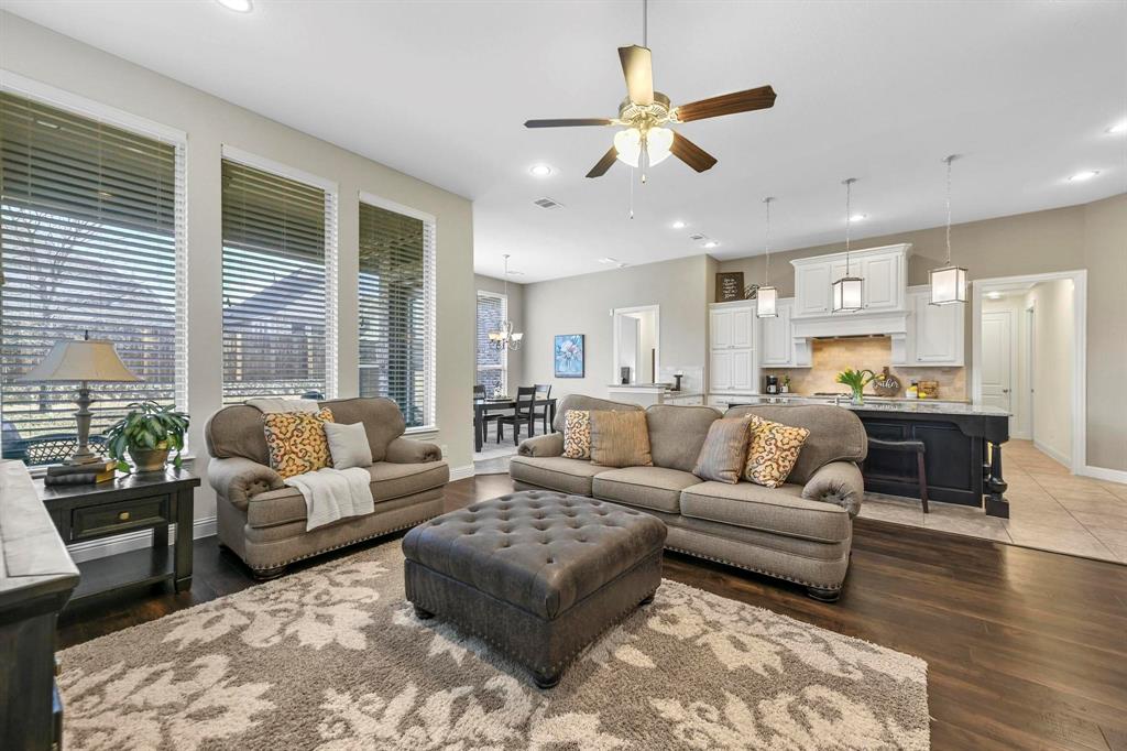 Flower Mound, Texas 76226, United States, 4 Bedrooms Bedrooms, ,4 BathroomsBathrooms,Residential,Active,93236