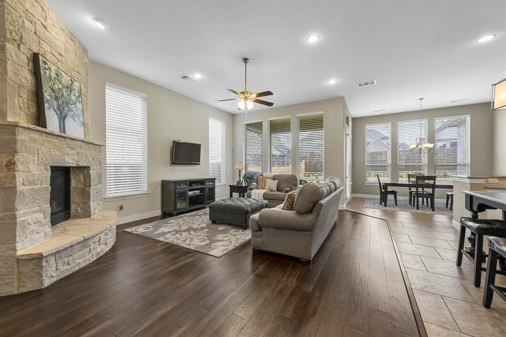 Flower Mound, Texas 76226, United States, 4 Bedrooms Bedrooms, ,4 BathroomsBathrooms,Residential,Active,93236