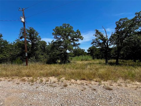 114 E Mojave Trail Nocona TX 76255