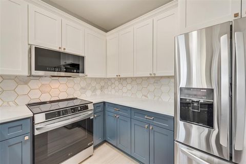 209 Cimarron Trail 6 Irving TX 75063