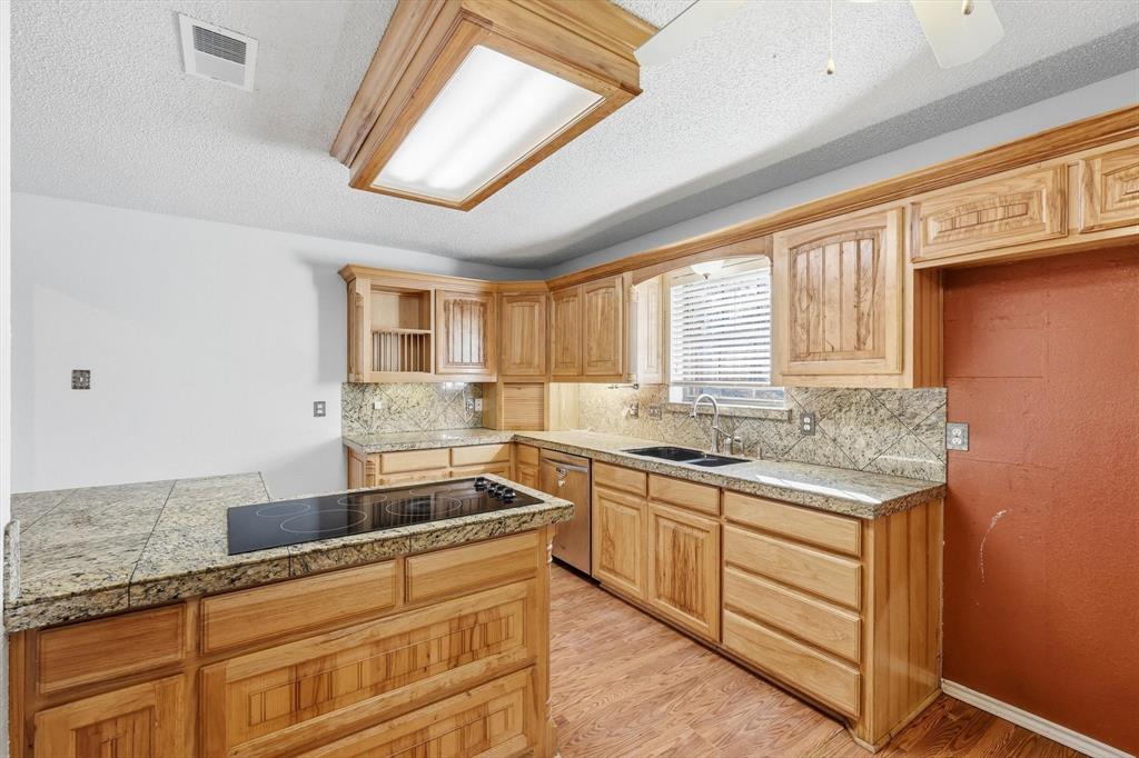 R M Williamson Surv Abs 1300 - Residential