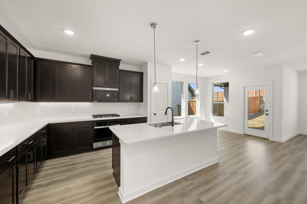 Country Hollow - Residential