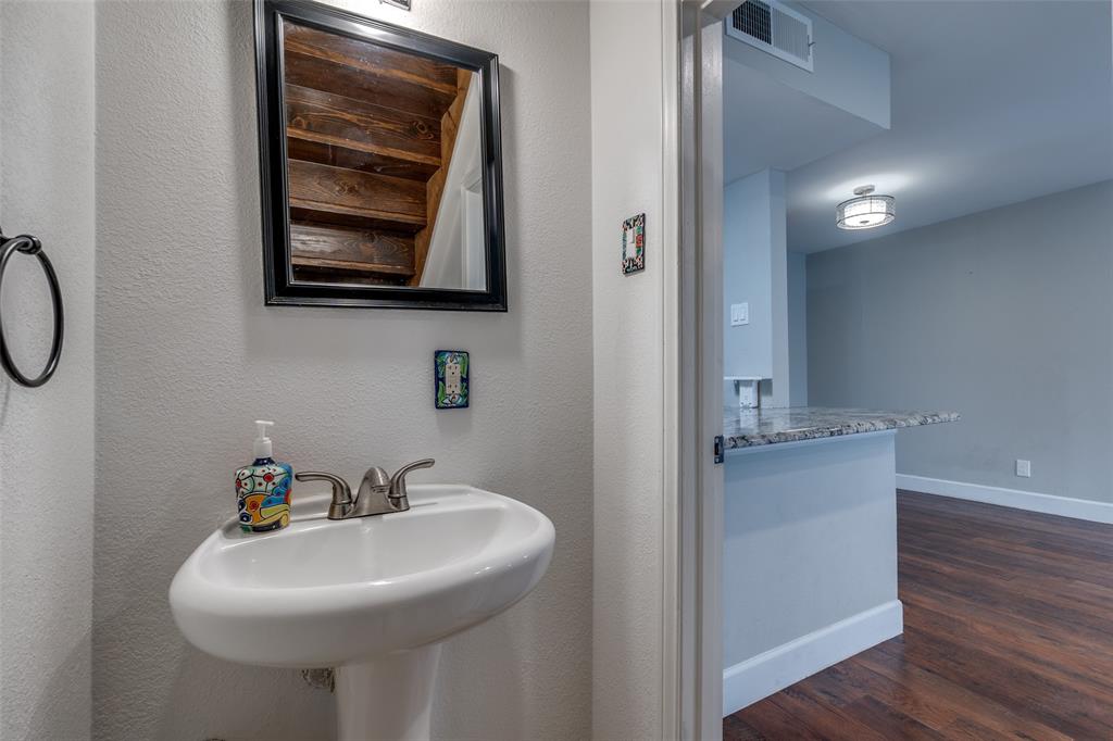 Hill On Park Lane Condo - Residential