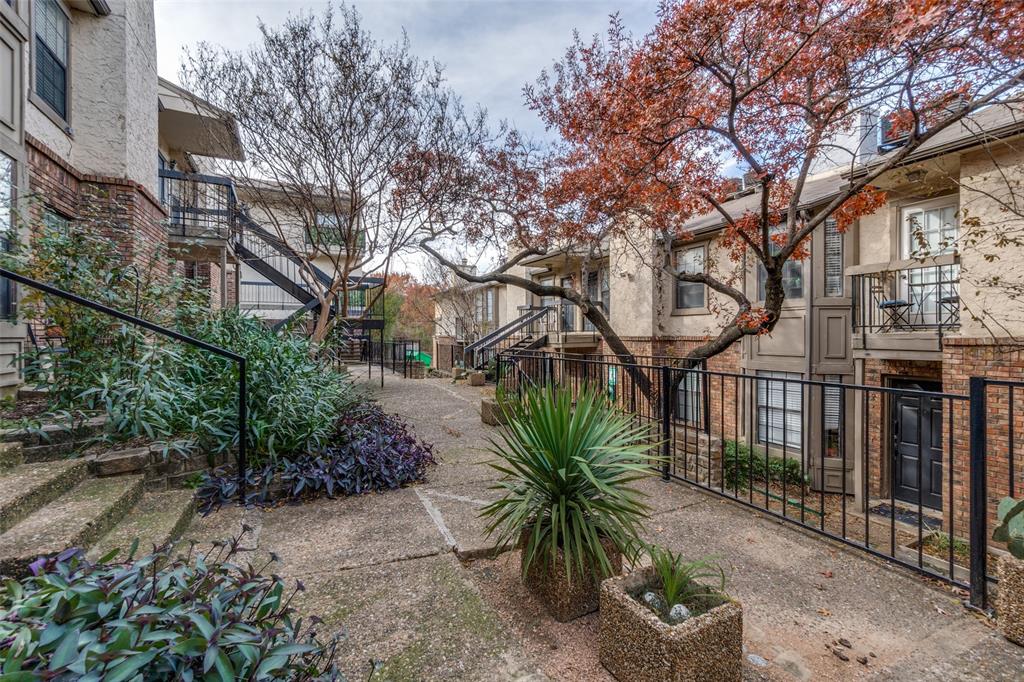 Hill On Park Lane Condo - Residential