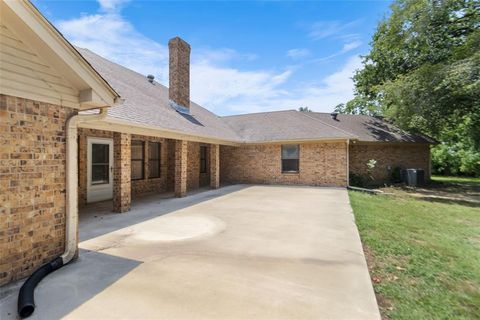 A home in Sulphur Springs