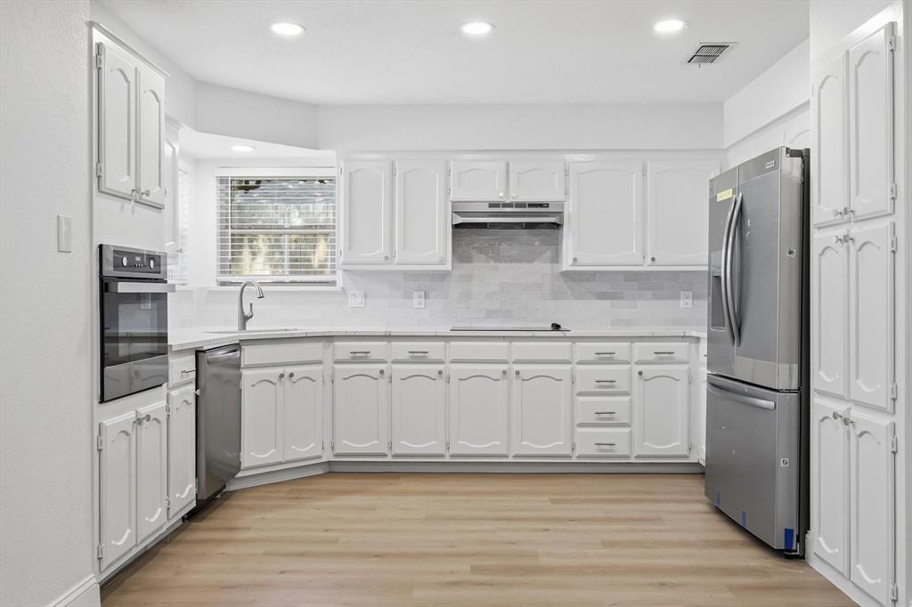 1140 W Hills Terrace