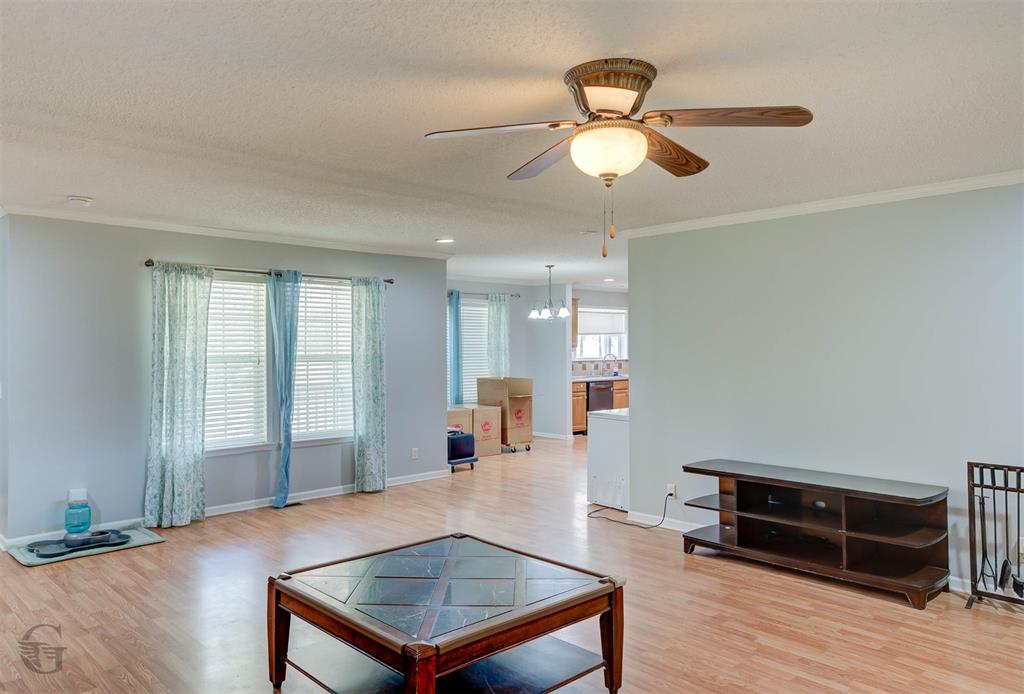 WOOLWORTH - Residential