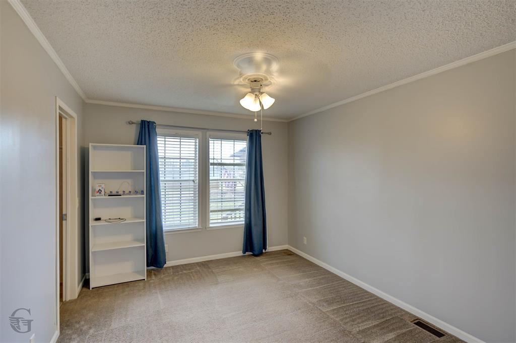 WOOLWORTH - Residential