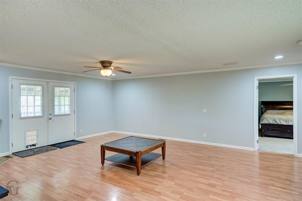 WOOLWORTH - Residential