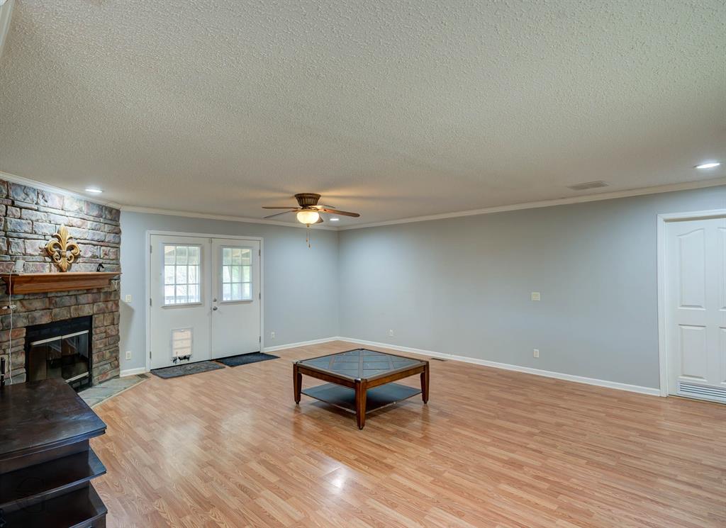 WOOLWORTH - Residential