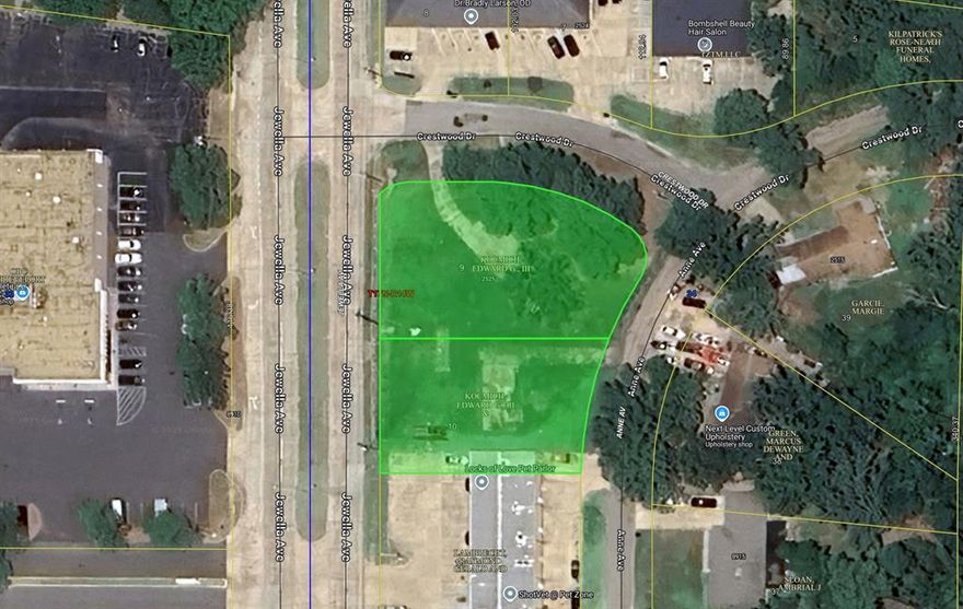 Corner lot consisting of 2 parcels: 171434-021-0009-00 & 171434-021-0010-00. Zoned: CUC (Commercial Urban Corridor). Convenient access to I-3132 & Mansfield Rd. All utilities available at street. Lamar billboard on property brings in $108 per month. Survey available. This property is not in a flood zone.