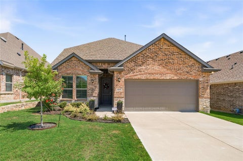 Photo of 4727 Bluffview Drive, Haltom City, TX 76137 (MLS # 21240443)