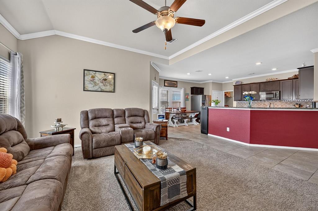 1332 Foxglove Lane