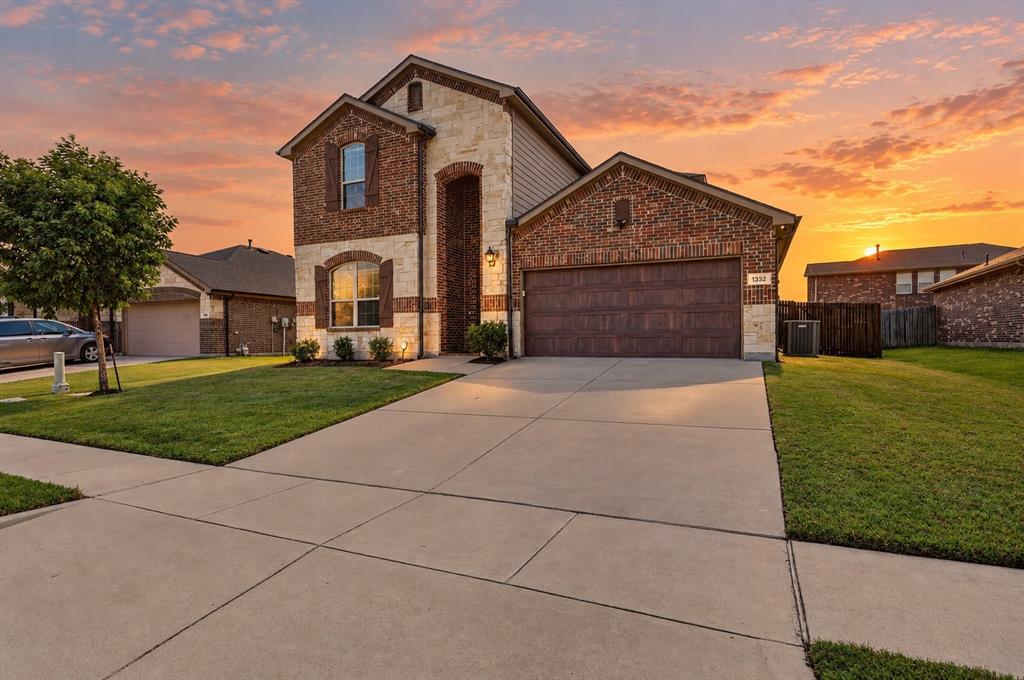 1332 Foxglove Lane