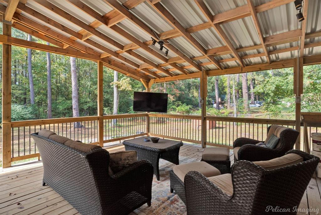 1042 North Lane Drive