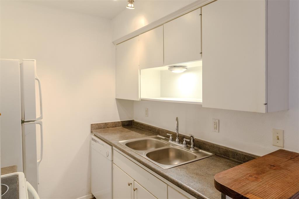 River Oaks Condos - Residential