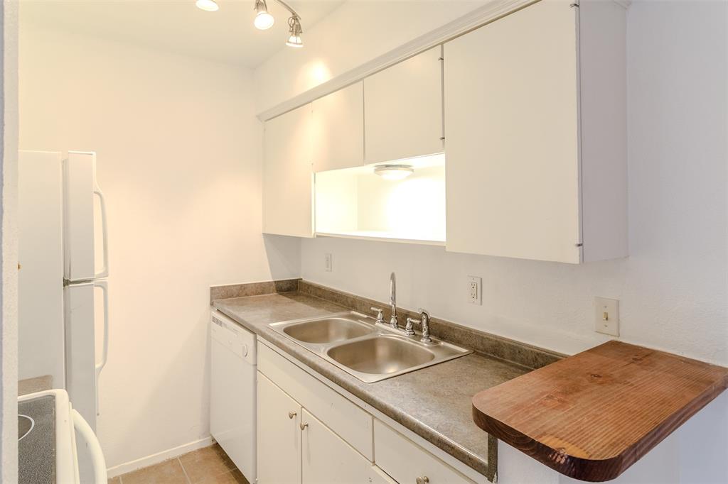 River Oaks Condos - Residential