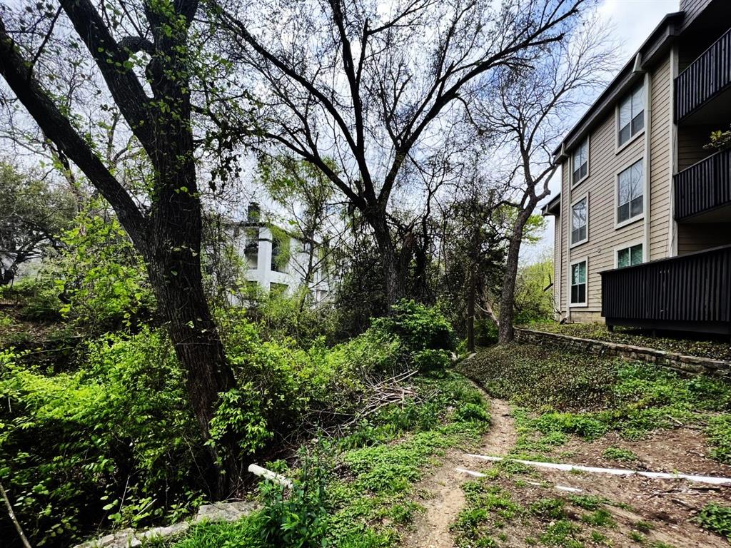 River Oaks Condos - Residential