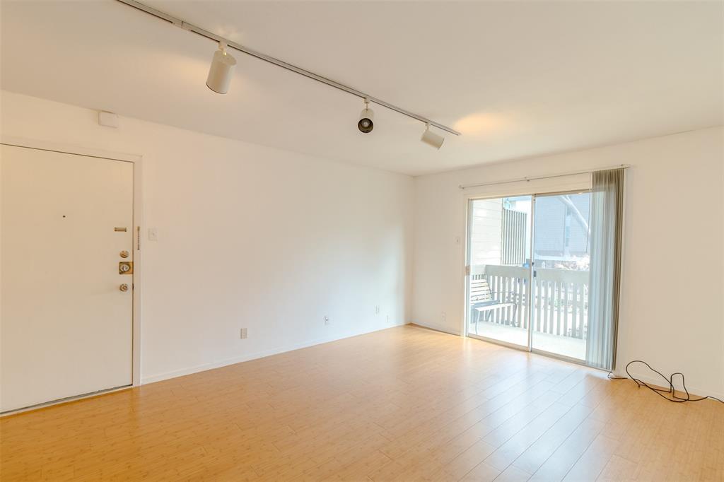 River Oaks Condos - Residential