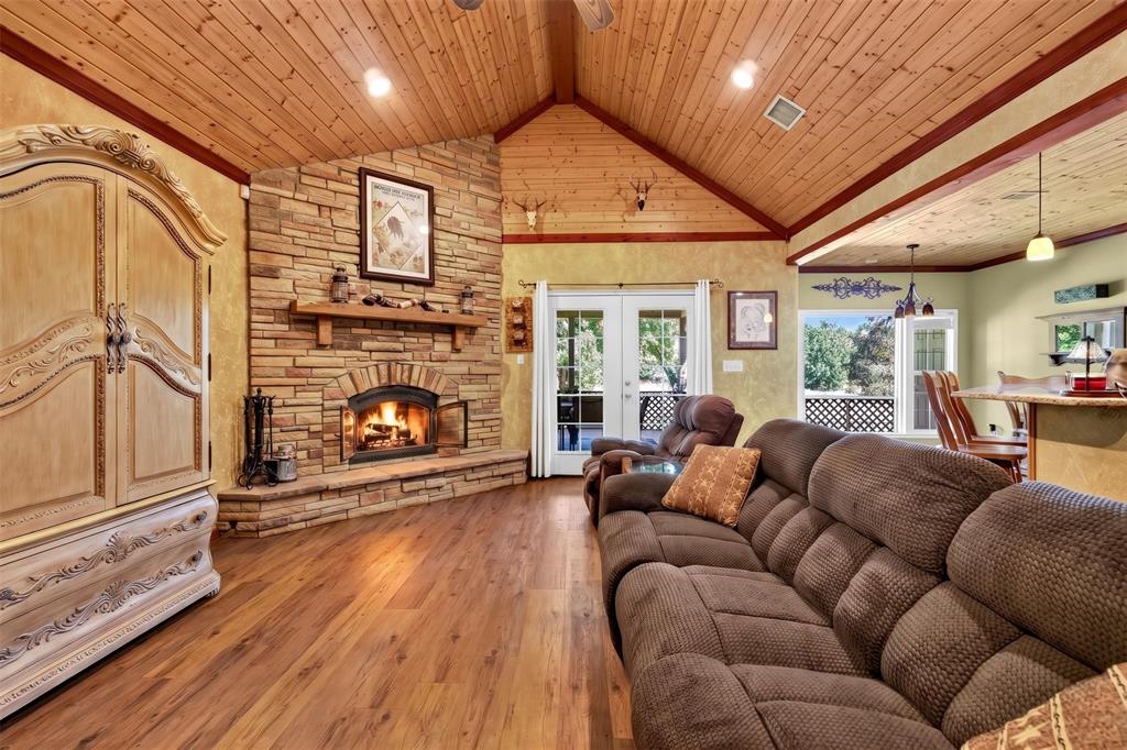 15367 S State Highway 19