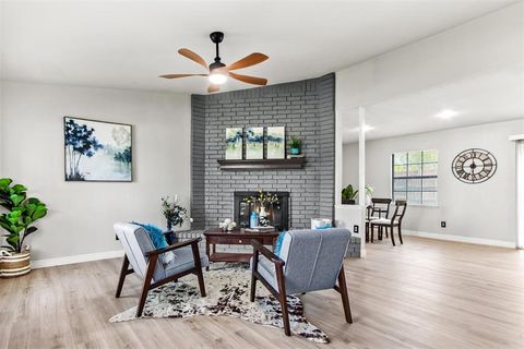 Photo of 2137 Rose Hill Road, Carrollton, TX 75007 (MLS # 21216884)