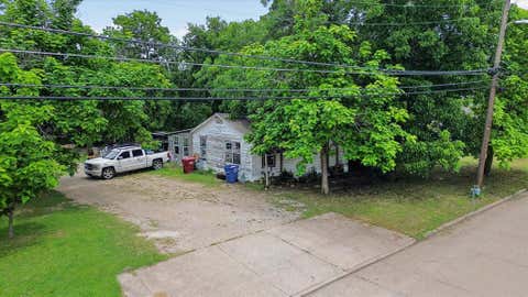 Photo of 817 Main Street, Farmersville, TX 75442 (MLS # 21277720)