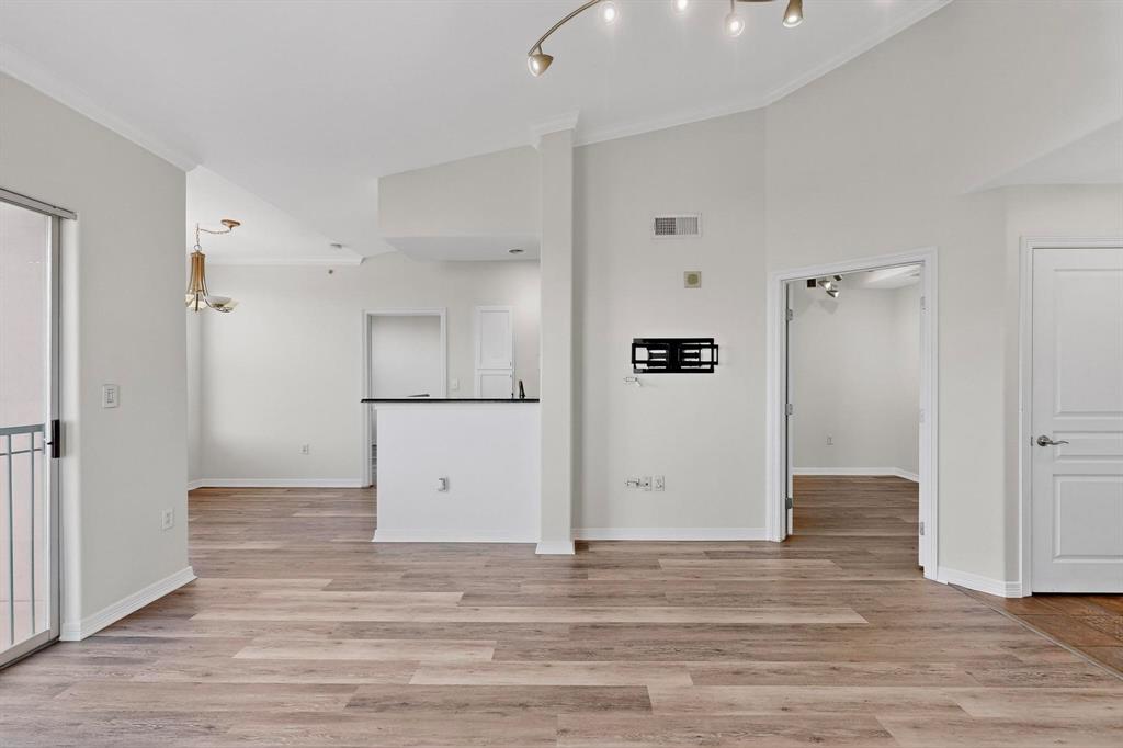 330 Las Colinas Boulevard E 418