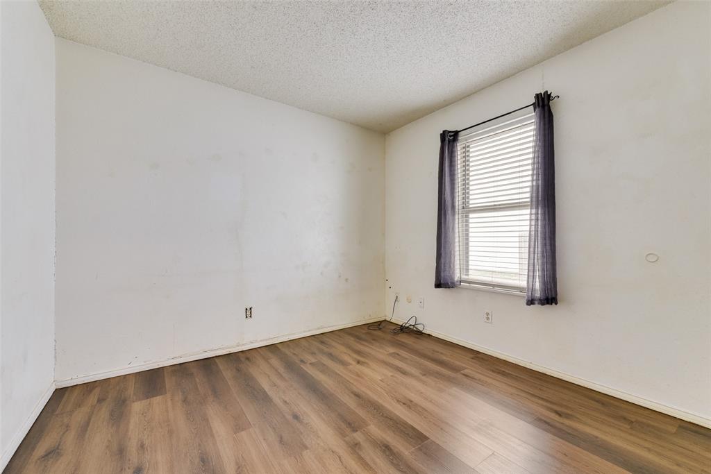 Village Green 01 - Residential