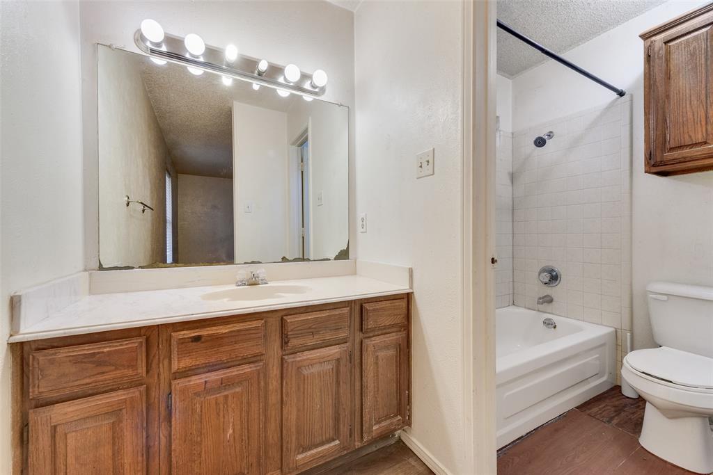 Village Green 01 - Residential