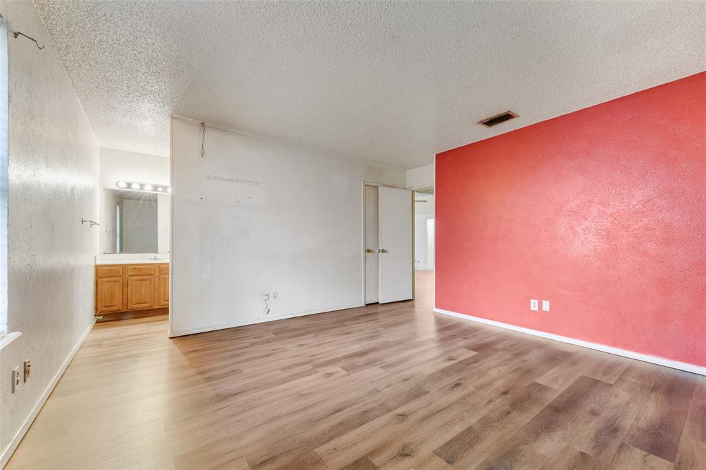 Village Green 01 - Residential