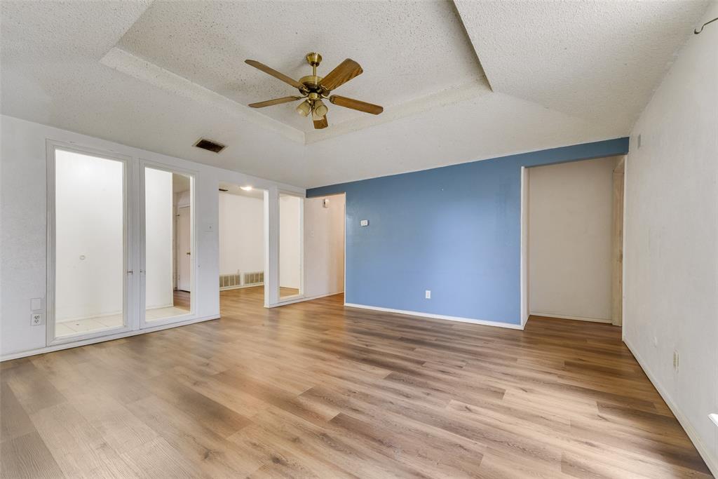 Village Green 01 - Residential