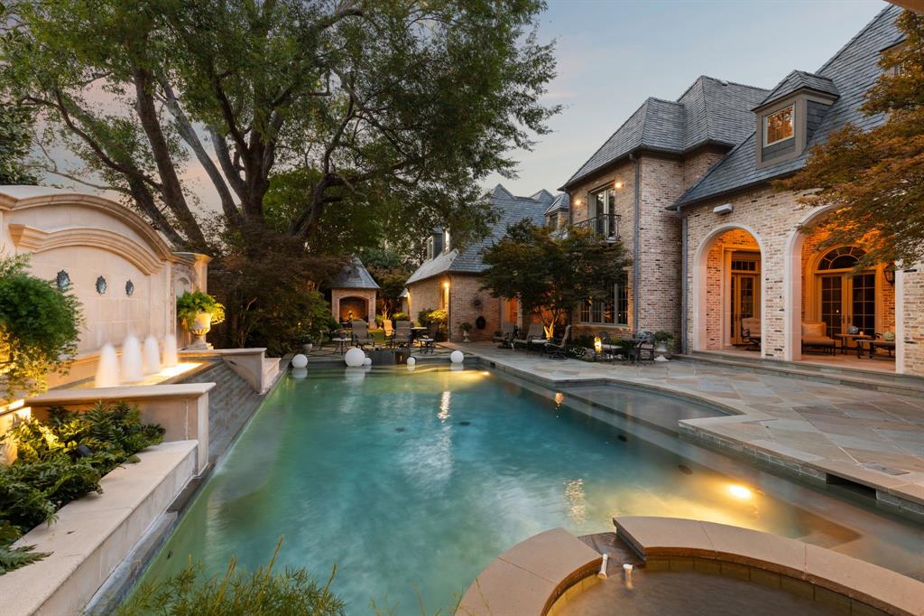 43 Braewood Place