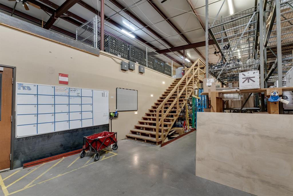 Highland Park - Commercial Sale