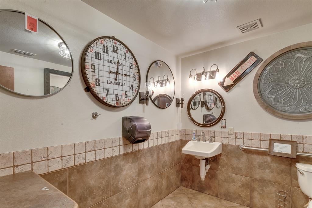 Highland Park - Commercial Sale