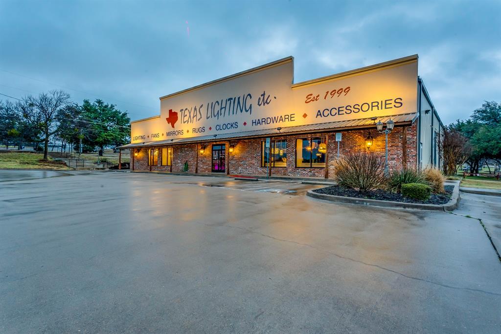 Highland Park - Commercial Sale