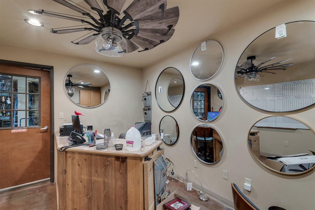 Highland Park - Commercial Sale