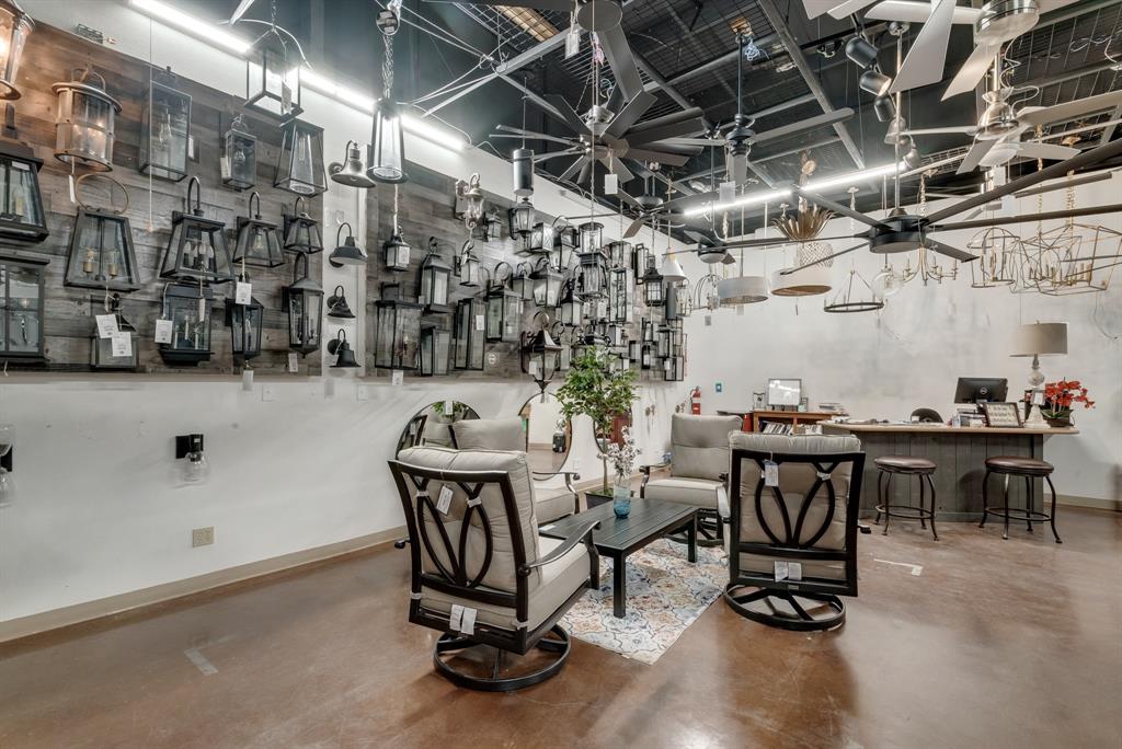 Highland Park - Commercial Sale