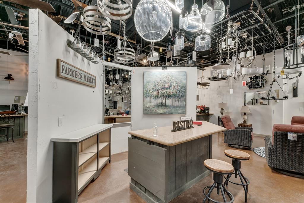 Highland Park - Commercial Sale