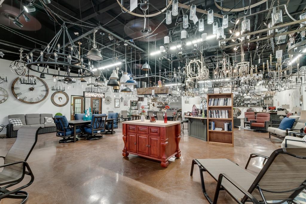 Highland Park - Commercial Sale