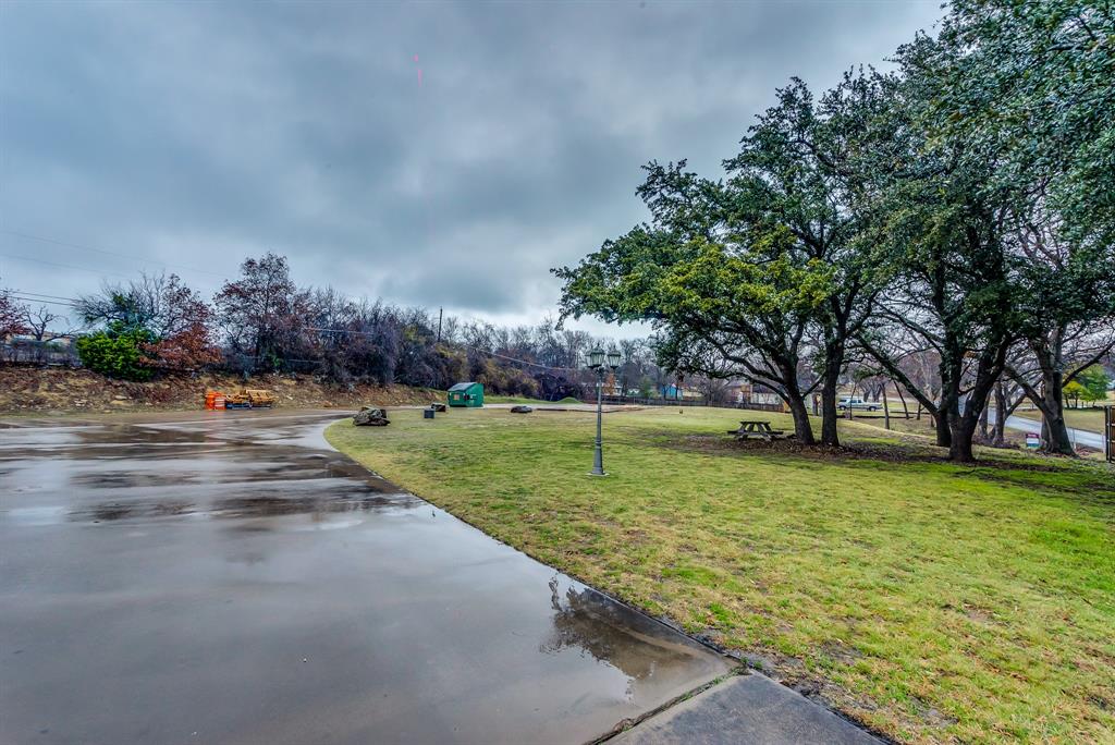 Highland Park - Commercial Sale