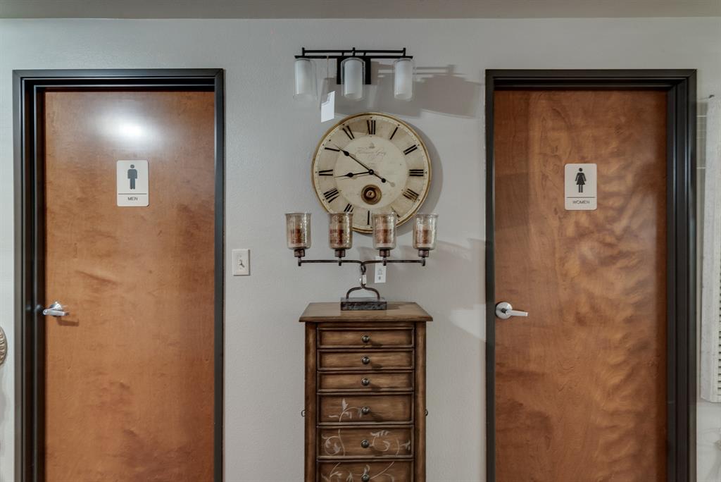 Highland Park - Commercial Sale