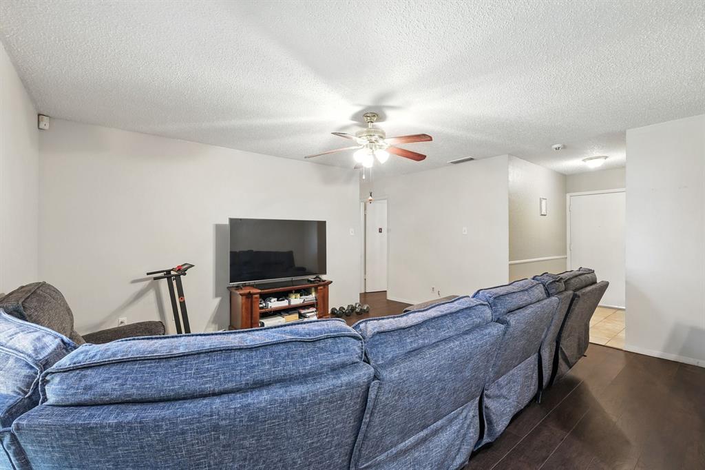 325 Hastings Drive