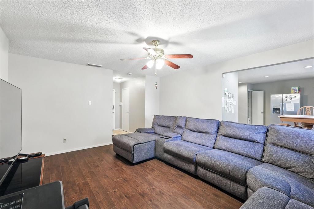 325 Hastings Drive