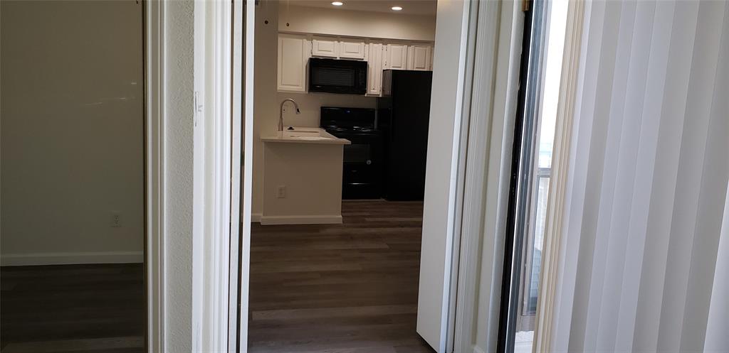 Arlington Oaks Condo - Residential