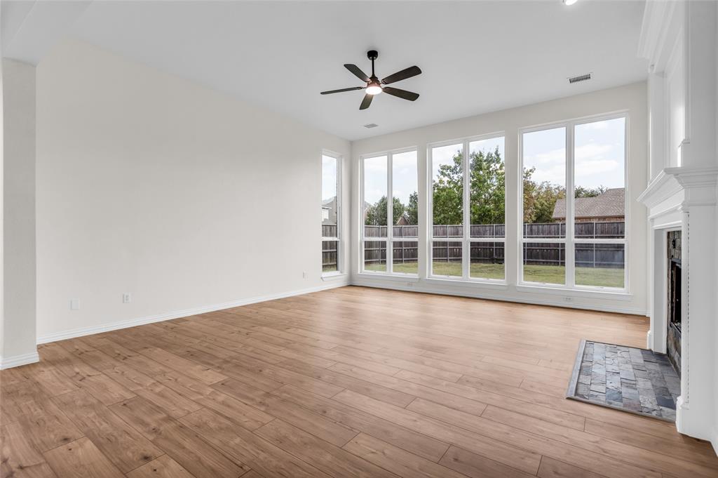 Woodbridge Ph 02c - Residential