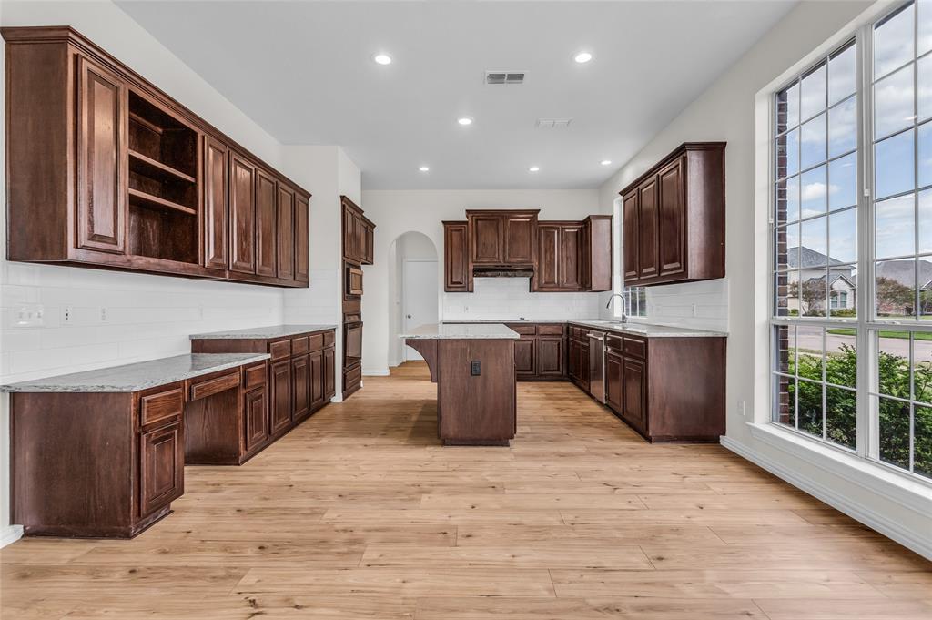 Woodbridge Ph 02c - Residential