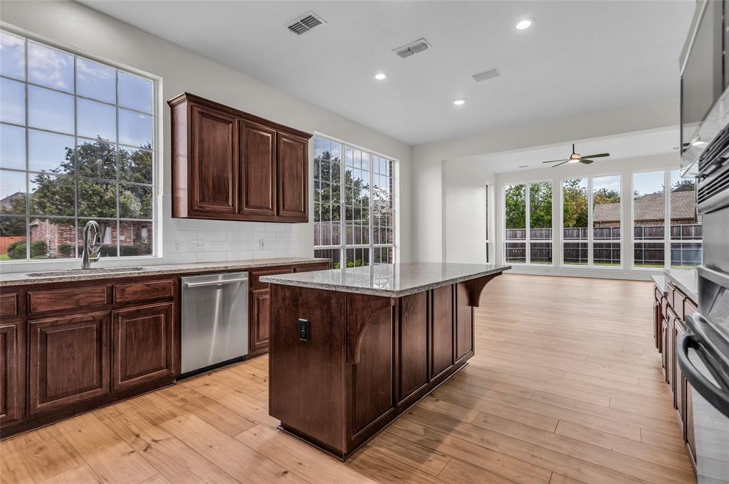 Woodbridge Ph 02c - Residential