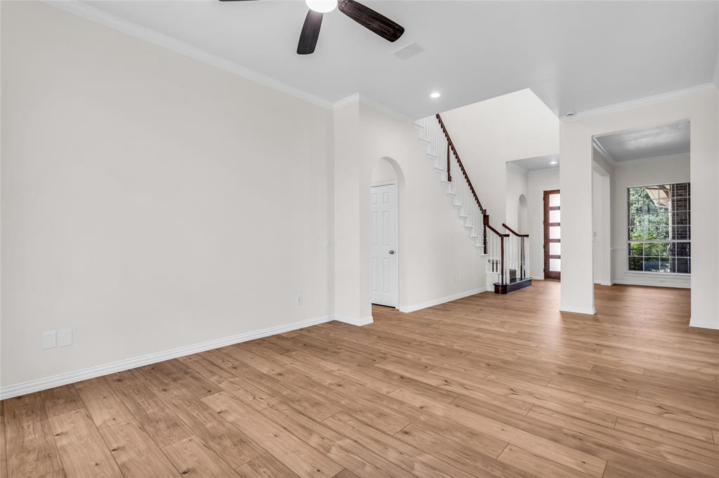 Woodbridge Ph 02c - Residential