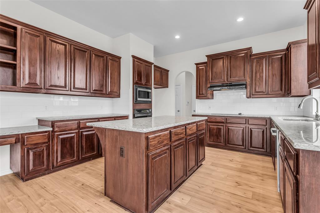 Woodbridge Ph 02c - Residential