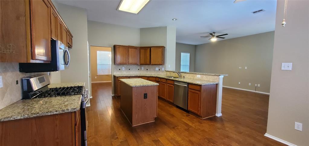 Preston Vineyards IV Ph One - Residential Lease